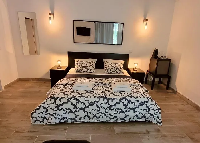 Village Cascais Guest House
